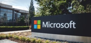 Read more about the article Microsoft and G42 Announce $15 Billion UAE Investment with 200 MW Data Centre Expansion